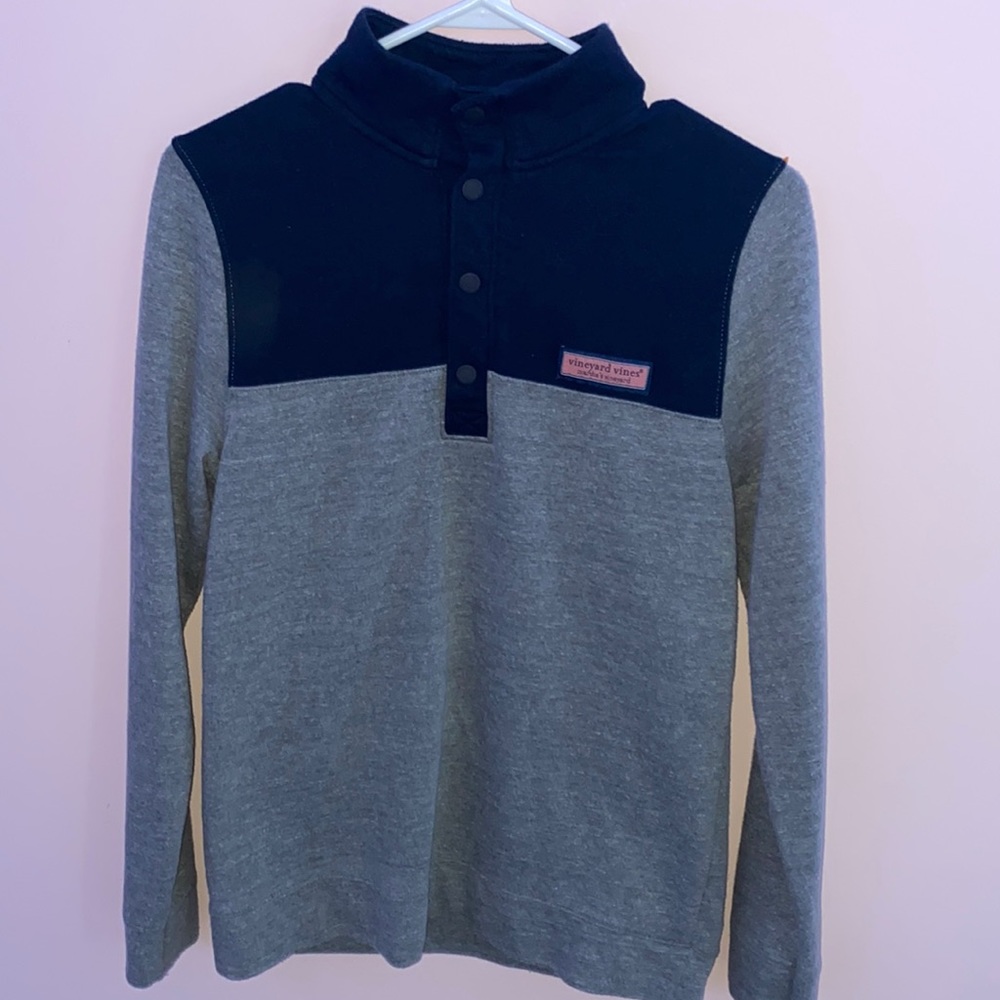 Women’s Vineyard vines button up